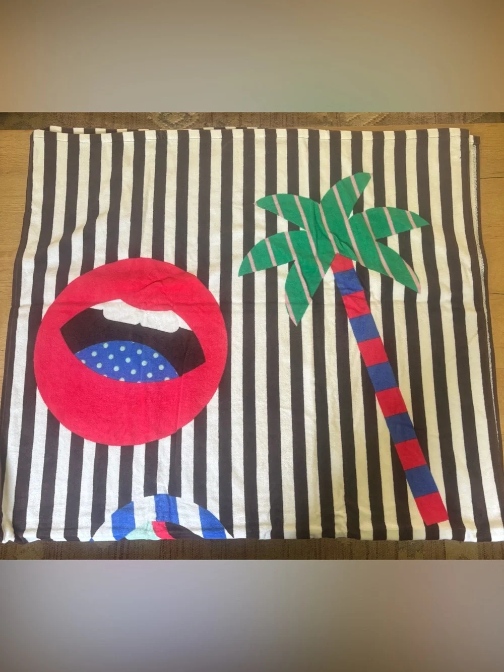 henri bendel Limited Edition Craig and Karl beach towel summer 2018 NWT